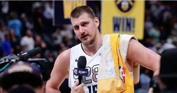 浓眉赛后接受采访：约基奇是我最难对付的对手的简单介绍-九游云游戏网页版